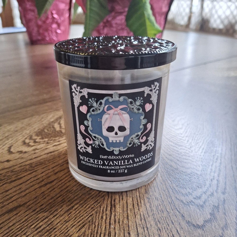 Bath & Body Works Wicked Vanilla Woods Candle